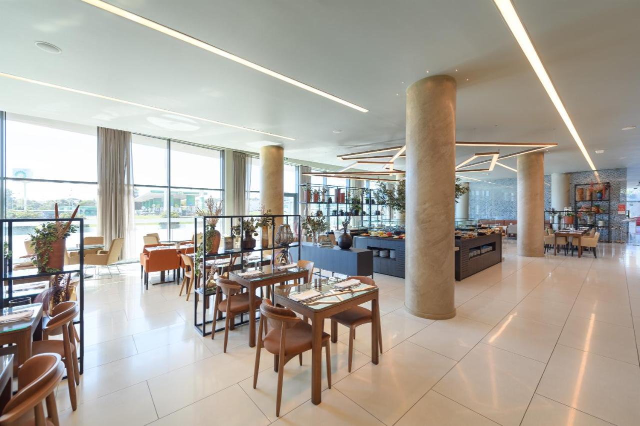 Hotel Meliá Lisboa Aeroporto Esterno foto