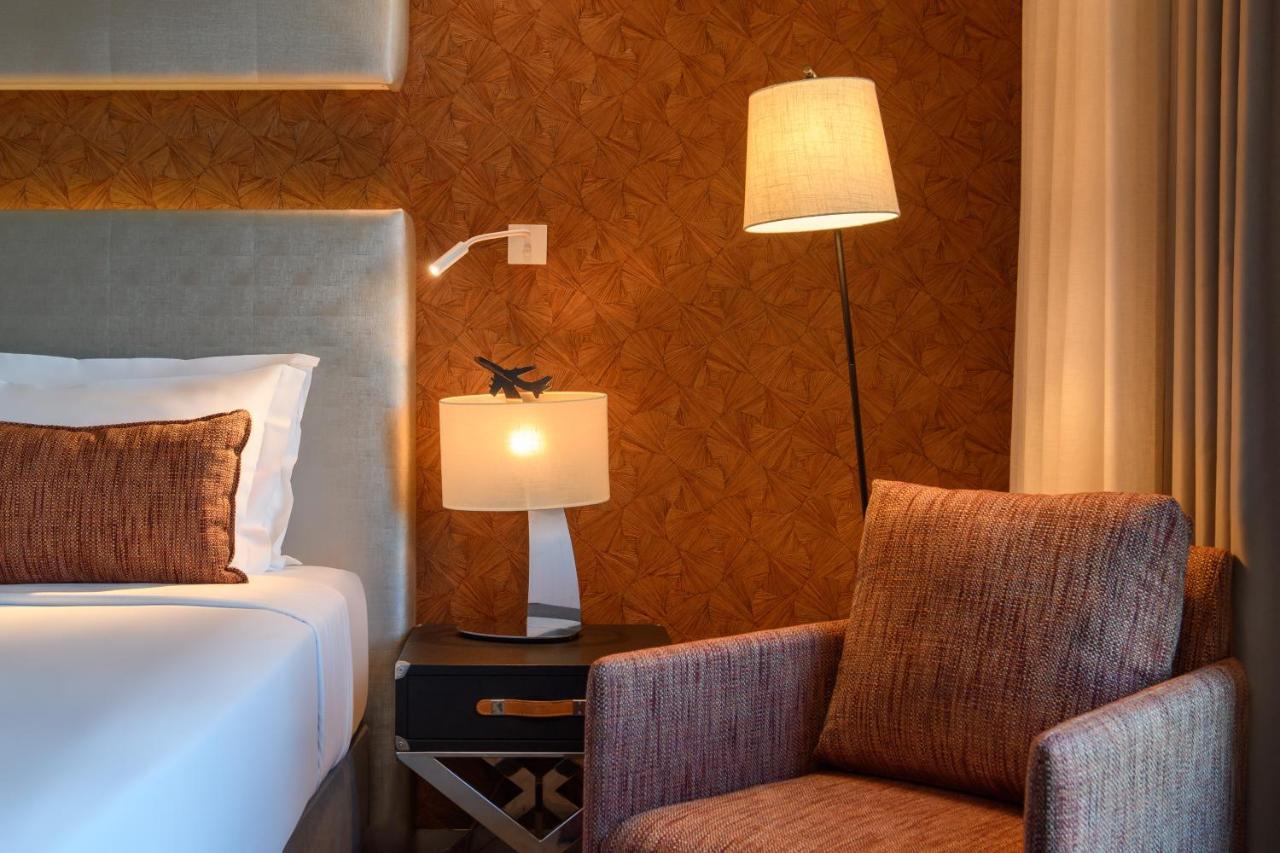 Hotel Meliá Lisboa Aeroporto Esterno foto