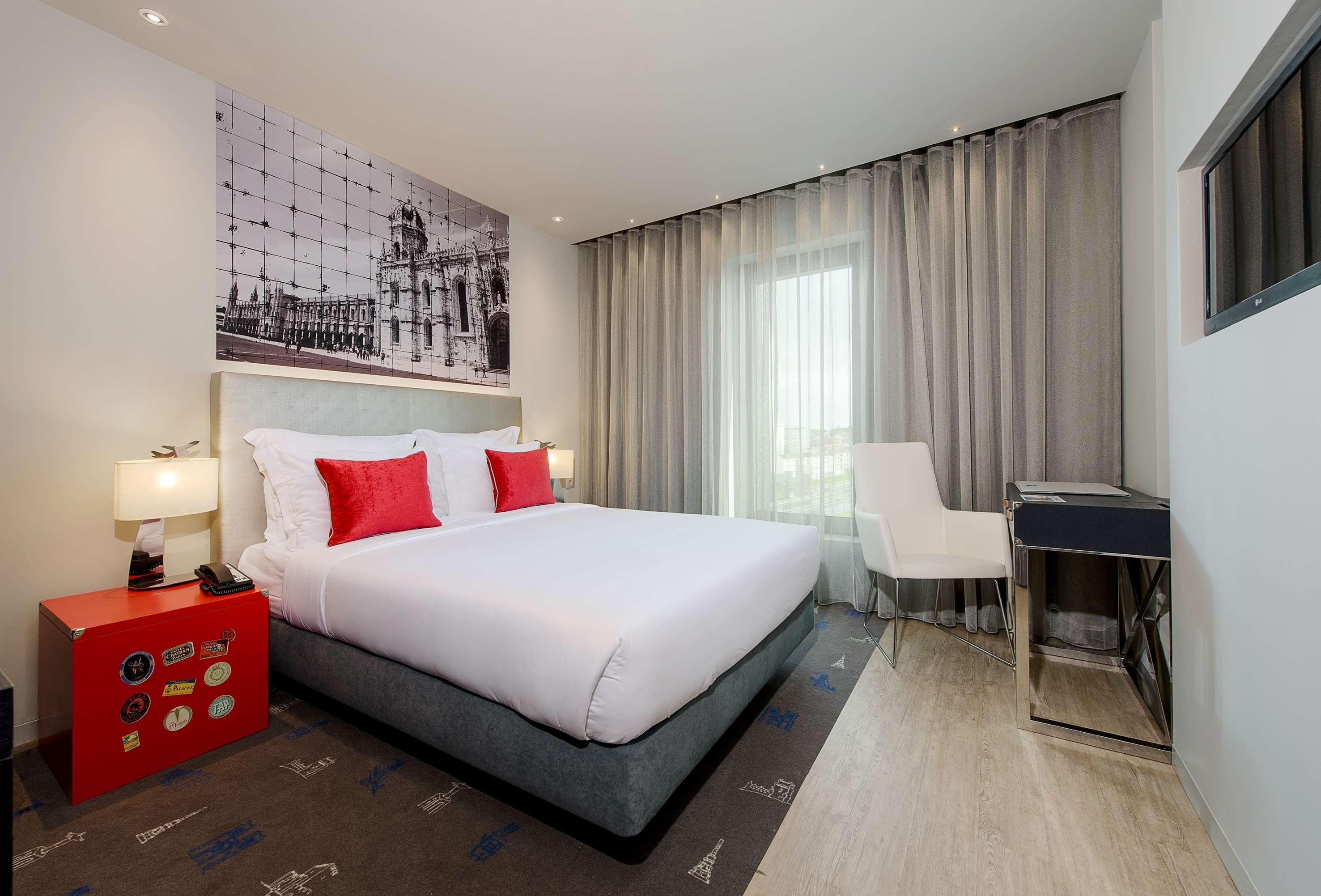 Hotel Meliá Lisboa Aeroporto Esterno foto