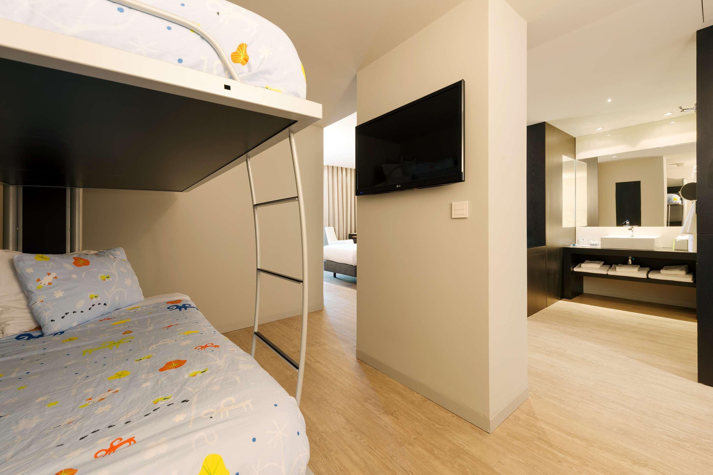 Hotel Meliá Lisboa Aeroporto Esterno foto
