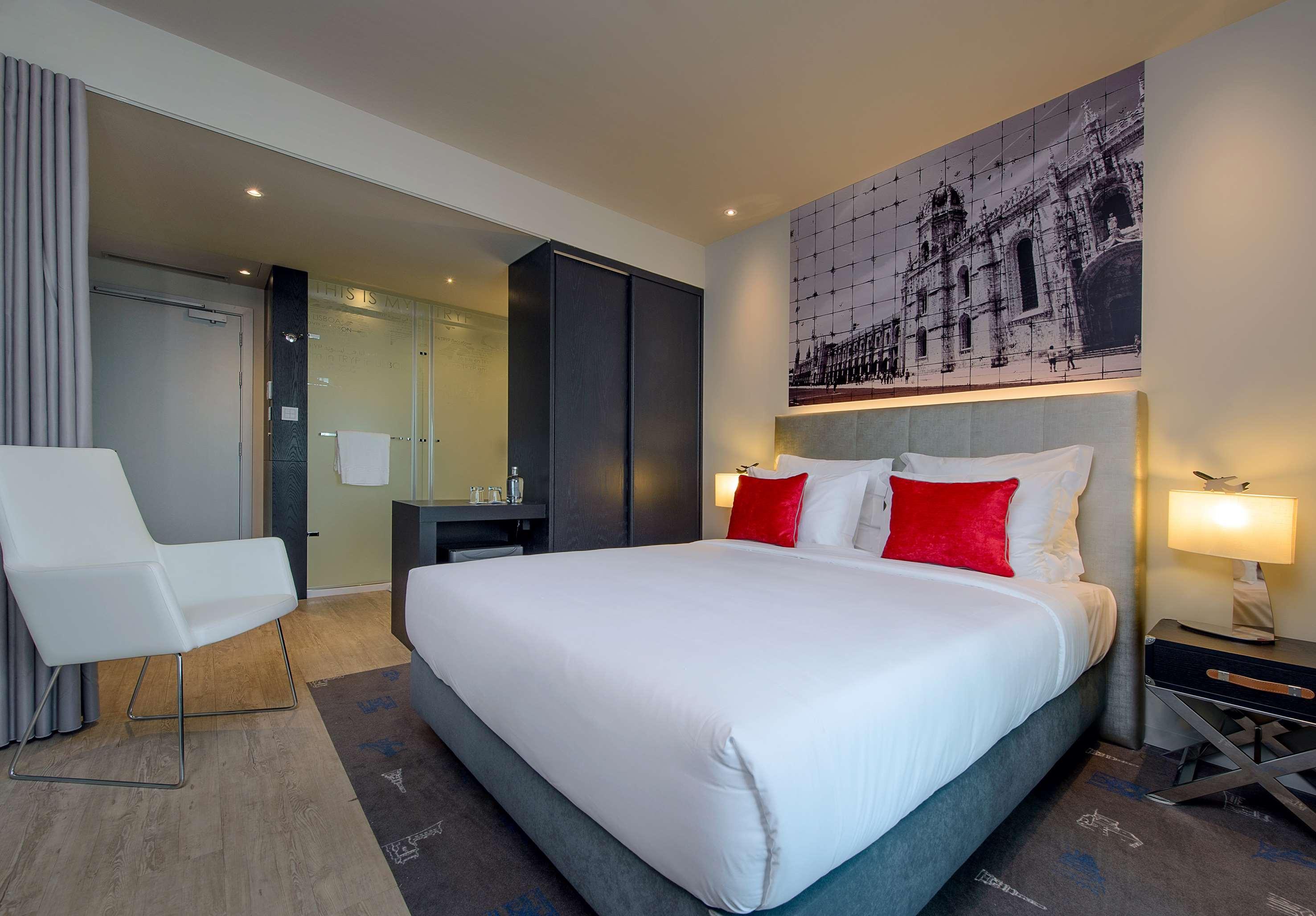 Hotel Meliá Lisboa Aeroporto Esterno foto