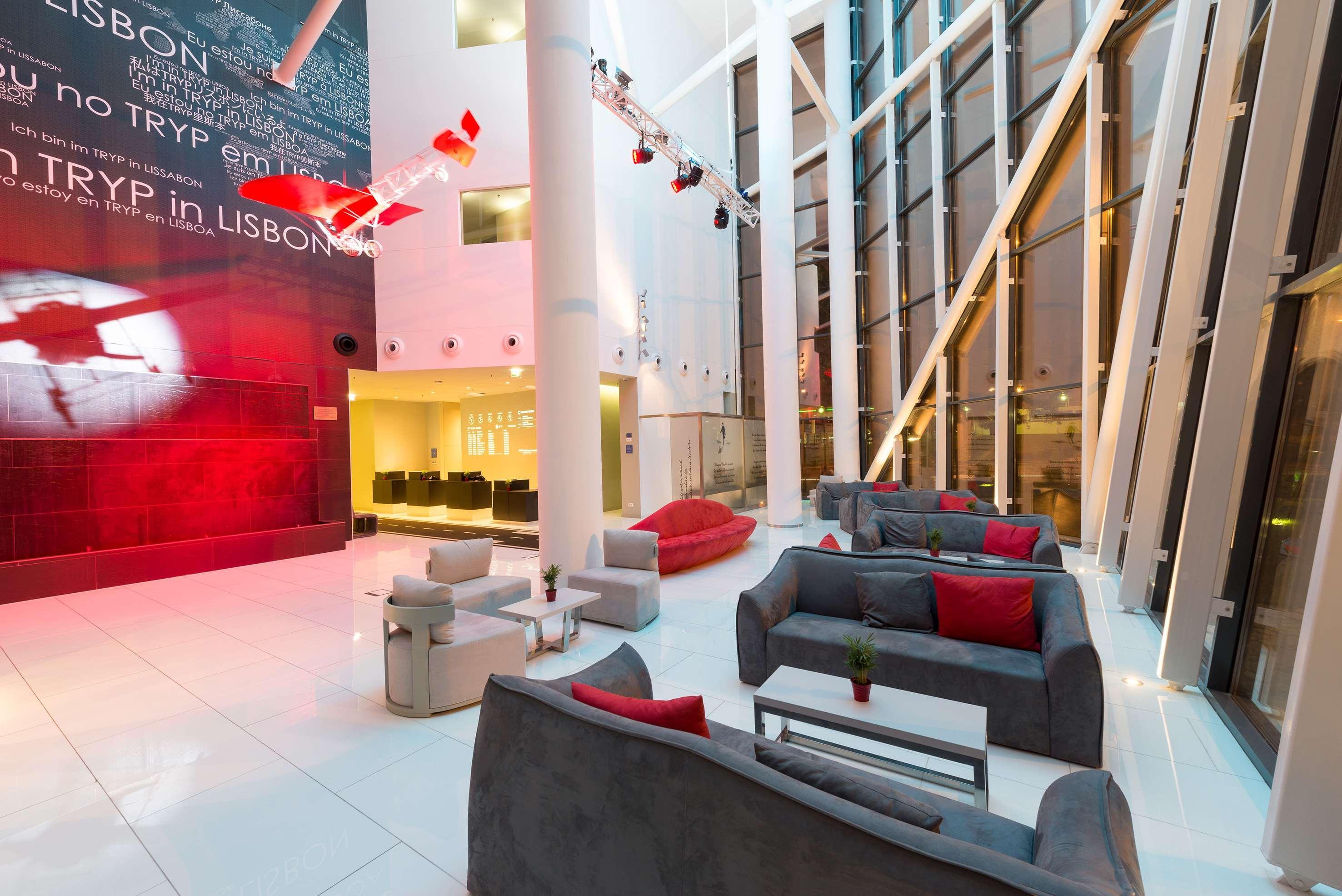 Hotel Meliá Lisboa Aeroporto Esterno foto